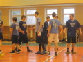 Krajsk kolo v Leviciach v basketbale chlapcov - podanie rk po zpase so aou
