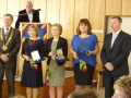 Spolon fotografia - predseda NSK Milan Belica, Mgr. Alena Rakovsk a al ocenen pedaggovia s kvetmi a estnm uznanm