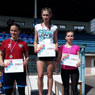 Klra Orbanov a Daniela Kmeov s medailami a diplomami za 1. resp. 3. miesto v behu na 400m na stupoch vazov