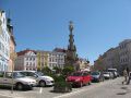 N�mestie v Jind�ichovom Hradci s 20 metrov vysok�m barokov�m S�so��m Najsv�tej�ej Trojice