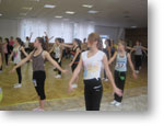 Cvičenie Port DE Brass - originálny cvičebný program, ktorý vznikol spojením klasického a moderného tanca, strečingu a posilňovania