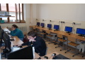 �iaci IV.B triedy rie�ia �lohy v informatickej s��a�i iBobor 2015 v kateg�rii Senior v u�ebni informatiky