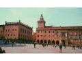 Bologna a jej pamiatky � poh�ad na n�mestie