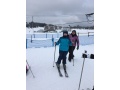 Petra Astrid Michel so zdravotn��kou na svahu