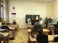 Mikul� spolu s anjelmi, �ertmi a pomocn�kmi nav�t�vili triedu