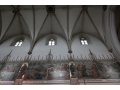Interi�r kostola sv. Mikul�a � ma�by na sten�ch