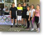 Spoločná fotografia žiakov gymnázia, ktorí sa zúčastnili súťaže Župná kalokagatia – Mladý záchranár SŠ v Leviciach