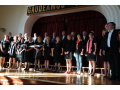 Zbor Schola Cantorum v aule gymn�zia