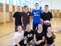 Spolo�n� fotografia volejbalov�ho dru�stva GJK 2 v telocvi�ni �koly