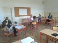 Komisia a �iaci po�as hrania rol� po�as Olympi�dy v anglickom jazyku