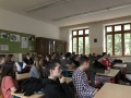 �iaci 3. ro�n�ka diskutuj� s Mgr. Matejovou