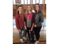Spolo�n� fotografia diev�at s medailami: 1. miesto Kram�rov�, 2. miesto Paulov�, 3. miesto �apov�