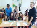 Spolo�n� fotografia �iakov I.B triedy s vytvoren�mi z�lo�kami