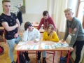 Spolo�n� fotografia �iakov I.B triedy s vytvoren�mi z�lo�kami