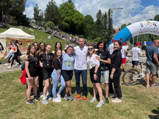 Gymnazisti na Olympijskom dni det� s EYOF v Banskej Bystrici