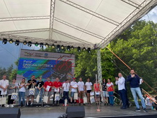 Gymnazisti na Olympijskom dni det� s EYOF v Banskej Bystrici