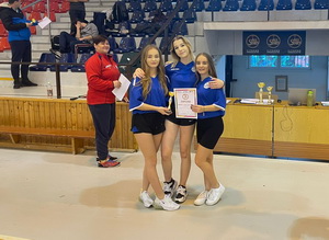 Krajsk� kolo diev�at stredn�ch �k�l v bedmintone v �uranoch - 3. miesto