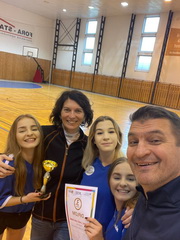 Krajsk� kolo diev�at stredn�ch �k�l v bedmintone v �uranoch - 3. miesto