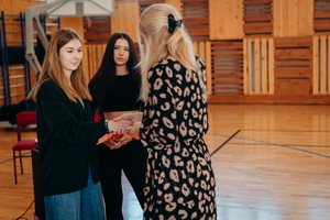 J. Kordo�ov�, A. Eli�ov� - ocenen� v�azky s��a�e o najlep�iu b�se�