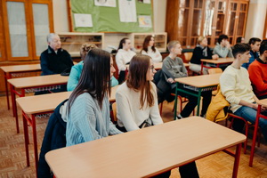 De� otvoren�ch dver�