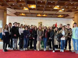 Bud� z n�s poslanci parlamentu?