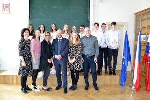 Gymn�zium Janka Kr�a v Jind�ichovom Hradci