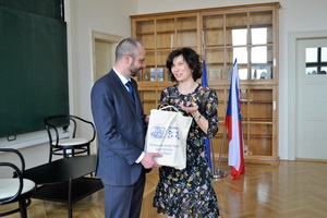 Gymn�zium Janka Kr�a v Jind�ichovom Hradci