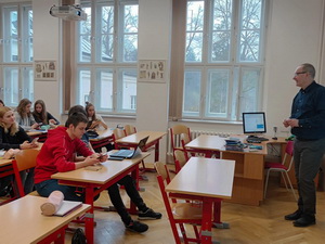 Gymn�zium Janka Kr�a v Jind�ichovom Hradci