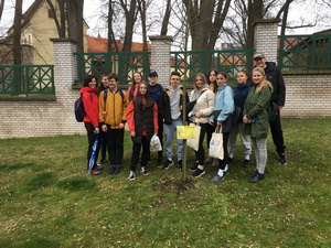 Gymn�zium Janka Kr�a v Jind�ichovom Hradci