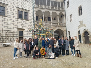 Gymn�zium Janka Kr�a v Jind�ichovom Hradci