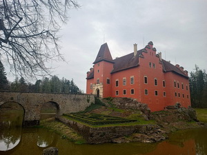 Gymn�zium Janka Kr�a v Jind�ichovom Hradci