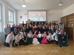 Gymn�zium Janka Kr�a v Jind�ichovom Hradci