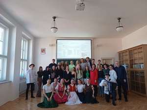 Gymn�zium Janka Kr�a v Jind�ichovom Hradci