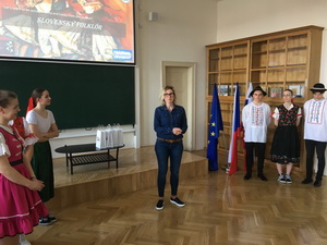 Gymn�zium Janka Kr�a v Jind�ichovom Hradci