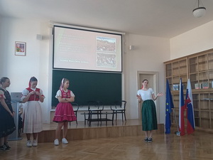 Gymn�zium Janka Kr�a v Jind�ichovom Hradci