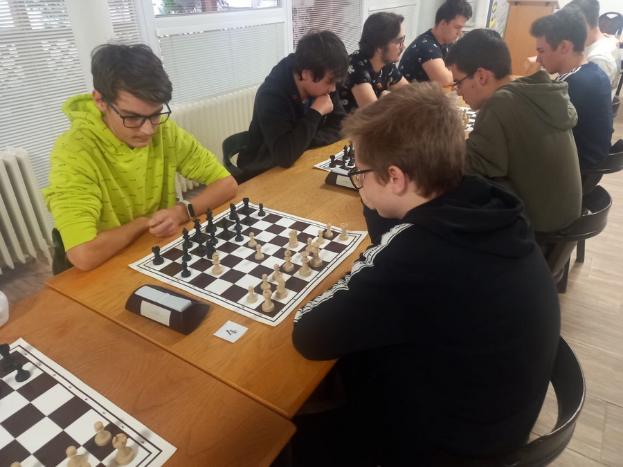 Majstrovstv� okresu v �achu