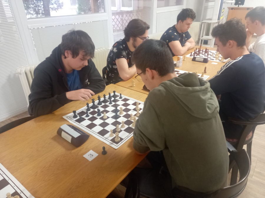 Majstrovstv� okresu v �achu