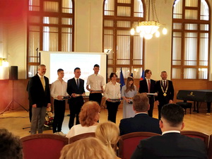 Ocenenie n�ho �tudenta J�na Adamca Predsedom Nitrianskeho samospr�vneho kraja