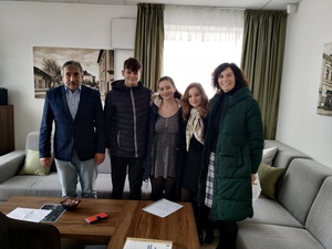 T�m �iakov 1. B  triedy v projekte Roots and Shoots