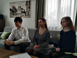 T�m �iakov 1. B  triedy v projekte Roots and Shoots