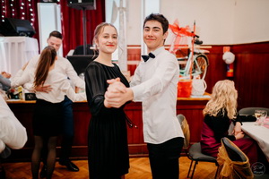 25. �kolsk� reprezenta�n� ples rodi�ov, priate�ov a�absolventov gymn�zia