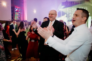 25. �kolsk� reprezenta�n� ples rodi�ov, priate�ov a�absolventov gymn�zia