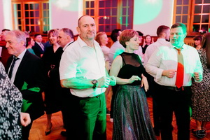 25. �kolsk� reprezenta�n� ples rodi�ov, priate�ov a�absolventov gymn�zia