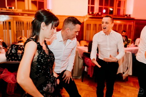 25. �kolsk� reprezenta�n� ples rodi�ov, priate�ov a�absolventov gymn�zia