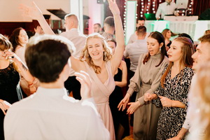 25. �kolsk� reprezenta�n� ples rodi�ov, priate�ov a�absolventov gymn�zia