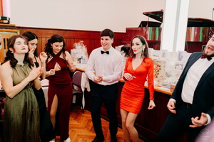 25. �kolsk� reprezenta�n� ples rodi�ov, priate�ov a�absolventov gymn�zia