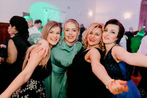 25. �kolsk� reprezenta�n� ples rodi�ov, priate�ov a�absolventov gymn�zia