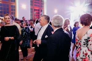 25. �kolsk� reprezenta�n� ples rodi�ov, priate�ov a�absolventov gymn�zia