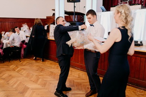 25. �kolsk� reprezenta�n� ples rodi�ov, priate�ov a�absolventov gymn�zia