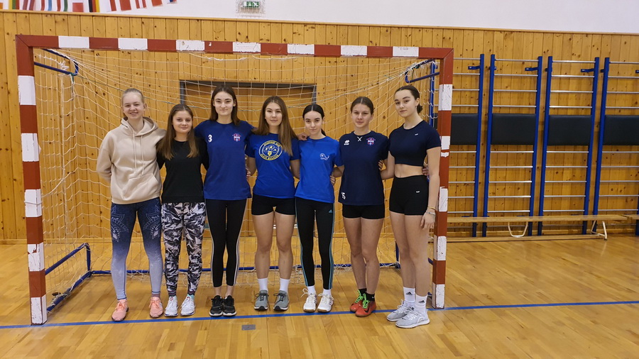 Viano�n� futbalov� turnaj na na�om gymn�ziu